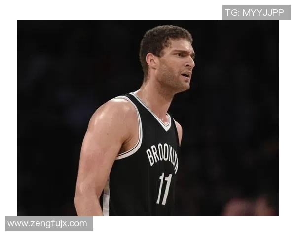 布鲁克洛佩斯的篮球之路与成就探讨